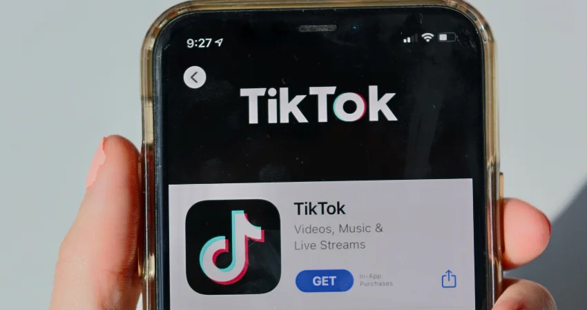 how to restart tiktok on iphone